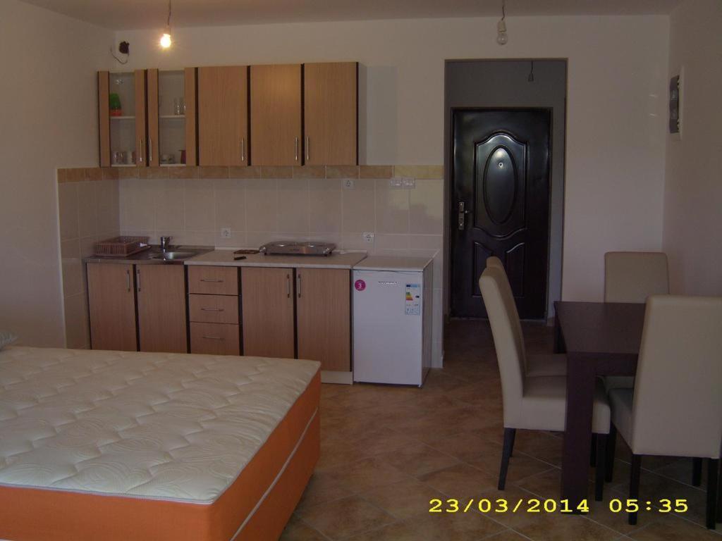 Apartmani Vukovic Tivat Exterior foto