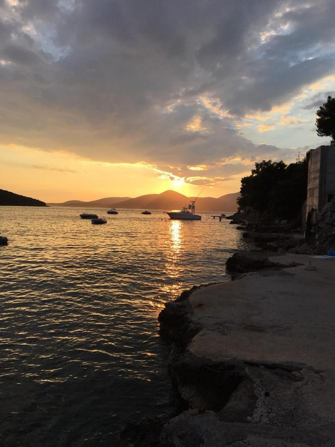 Apartmani Vukovic Tivat Exterior foto