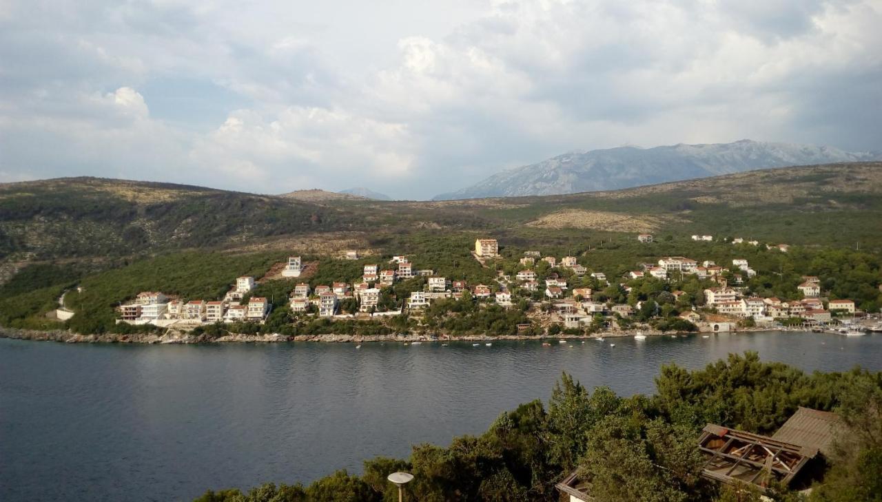 Apartmani Vukovic Tivat Exterior foto